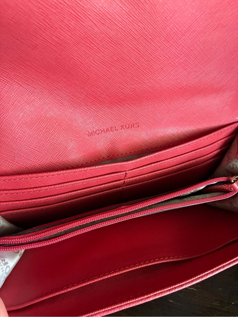 Michael Kors Coral Pink Pebbled Leather Wallet with Gold Logo - Picture 5 of 9